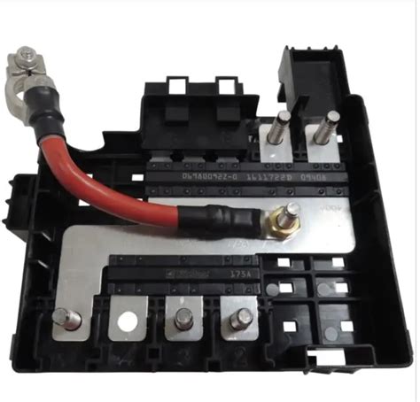 power distribution box 2014 chevrolet silverado 1500|2014 silverado 5.3l battery problems.